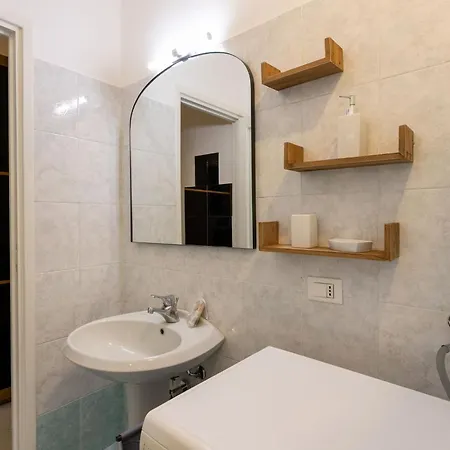 Apartment Tolstoj Mailand