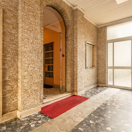 Tolstoj * Μιλάνο